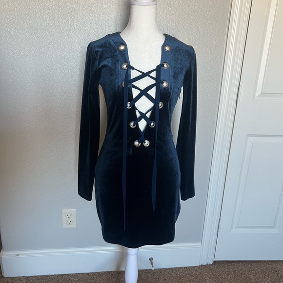 Worn once - Picture 3 of 6